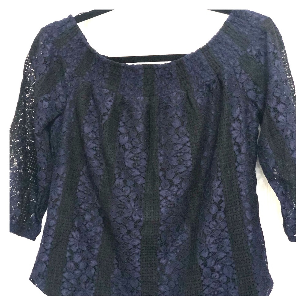 Dynamite Lace Off-the-shoulder top